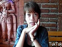 فيديو إباحي مكثف لعاهرة ساخنة تمارس الجنس مع دمية جنس تايلندية