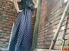 Horny 18-year-old amateur bhabi gets naughty in country setting
