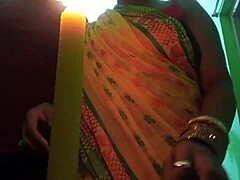 Elektrikář naplňuje touhu indické bhabhi v horkém setkání