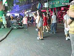 فتيات آسيويات مراهقات يتسخن في ملاذ الرجال العازبين في تايلاند