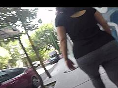 Мексиканская мама с большой задницей выходит на улицу