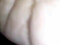 Mira a una mamita de azúcar ser atrapada masturbándose en este video en solitario