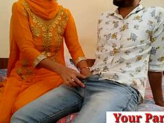 Το καλύτερο ινδικό σεξ βίντεο με βρώμικο ήχο Χίντι από την Jija Saalis