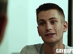 HD-video av homofile menn som nyter kuk og stor rumpe